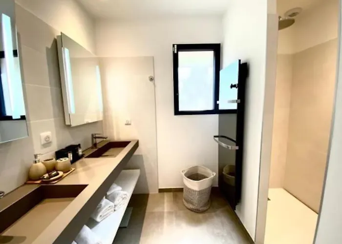 Privée-piscine-vue Mer-pinarello-cirindinu * Zonza