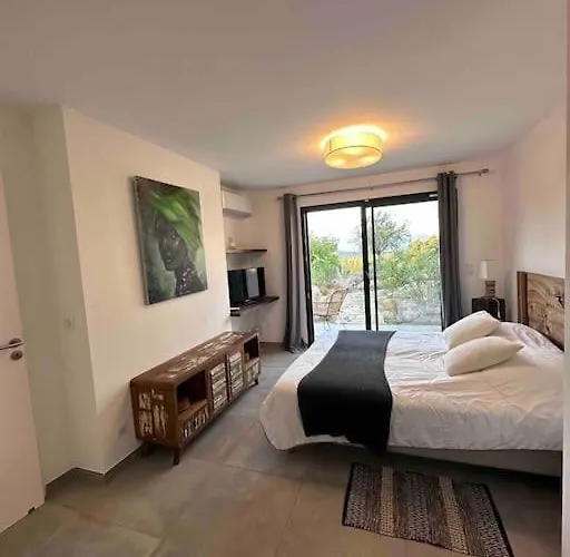 Villa Privée-piscine-vue Mer-pinarello-cirindinu