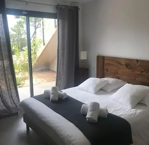 Villa Privée-piscine-vue Mer-pinarello-cirindinu