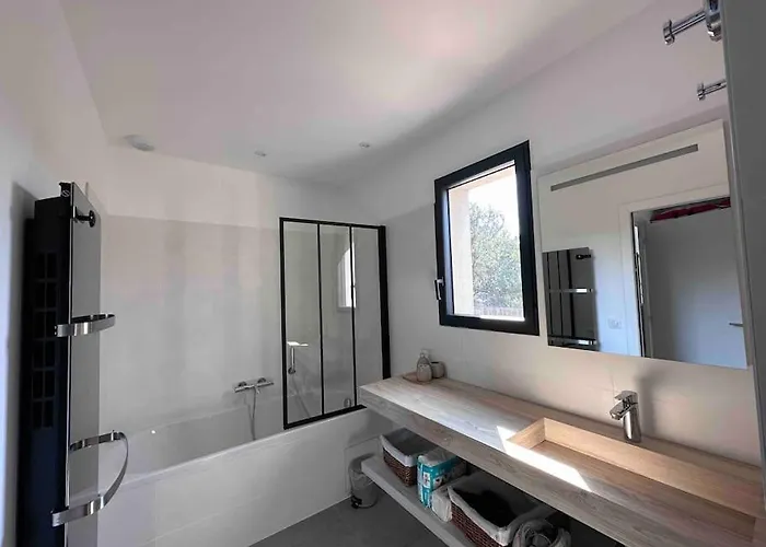 Privée-piscine-vue Mer-pinarello-cirindinu