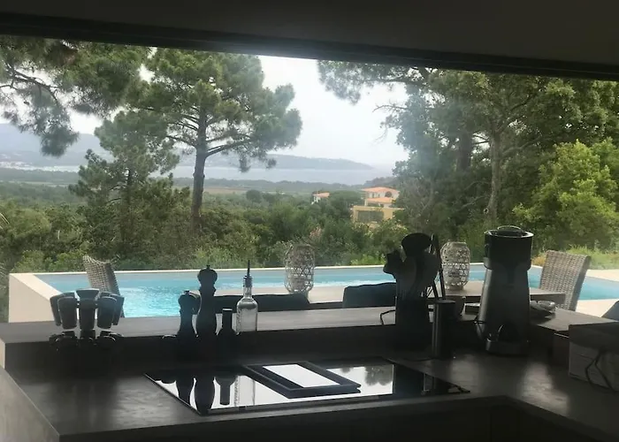 Villa Privée-piscine-vue Mer-pinarello-cirindinu *