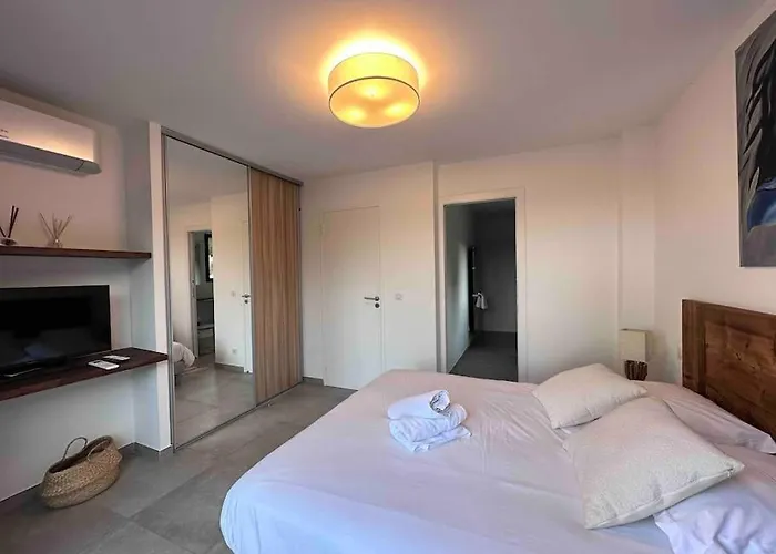 Privée-piscine-vue Mer-pinarello-cirindinu Villa Zonza