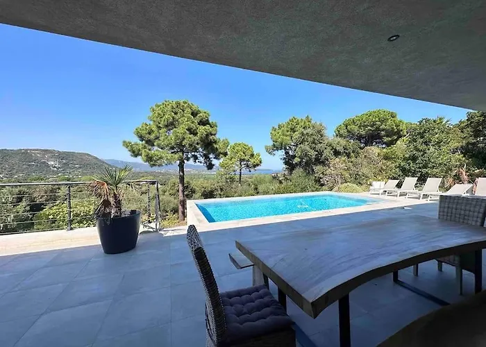 Villa Privée-piscine-vue Mer-pinarello-cirindinu Zonza