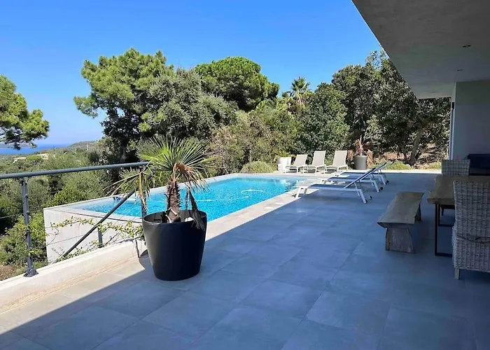 Privée-piscine-vue Mer-pinarello-cirindinu Villa *