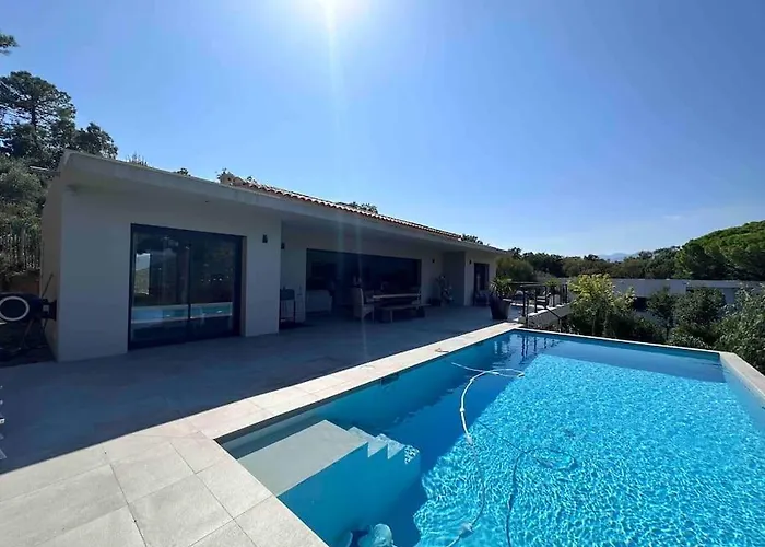 Privée-piscine-vue Mer-pinarello-cirindinu Villa