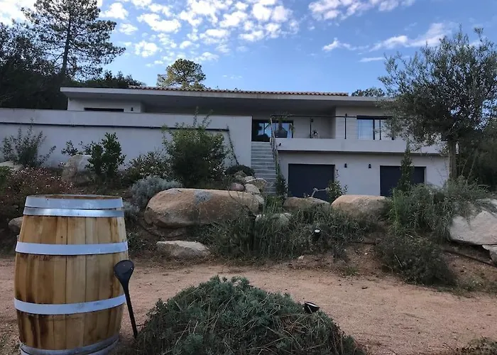 Privée-piscine-vue Mer-pinarello-cirindinu Zonza