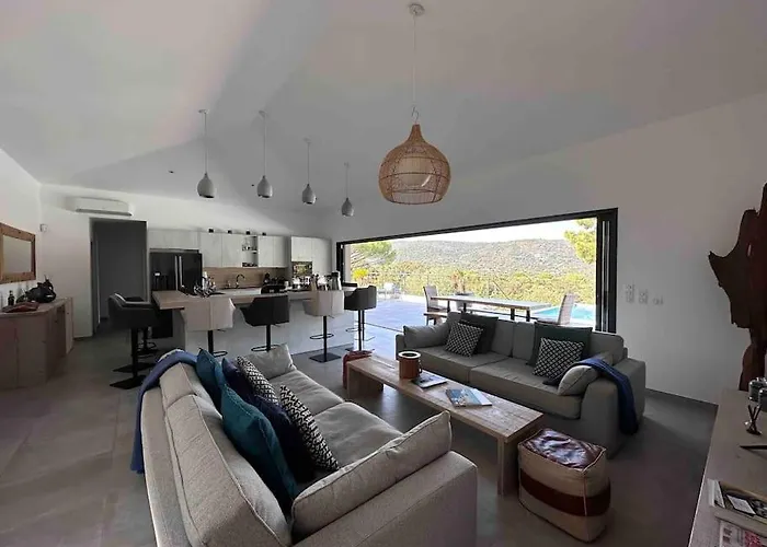 Privee-piscine-vue Mer-pinarello-cirindinu Zonza