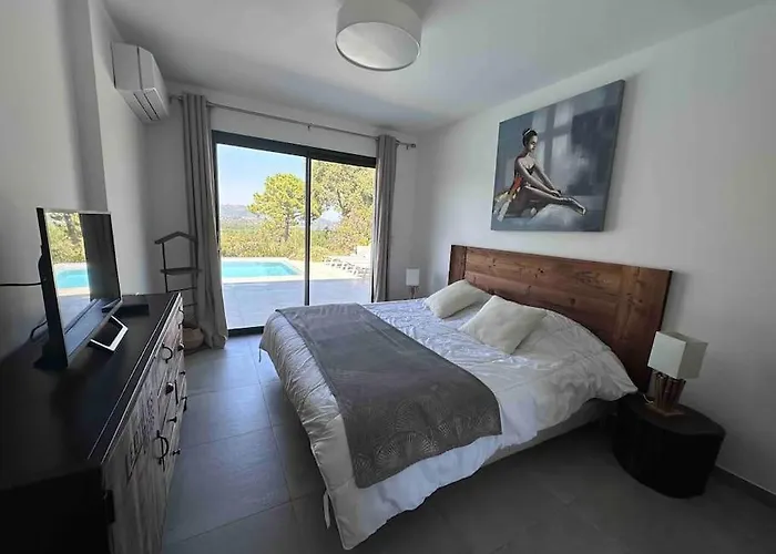 Privee-piscine-vue Mer-pinarello-cirindinu * Zonza