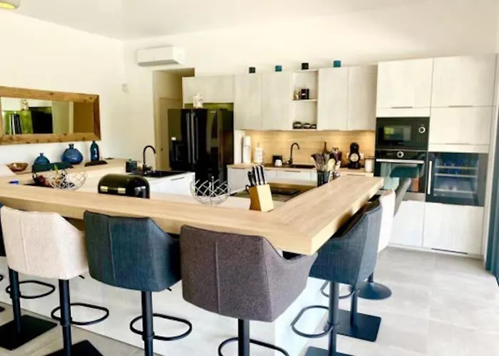 Vila Privee-piscine-vue Mer-pinarello-cirindinu Zonza